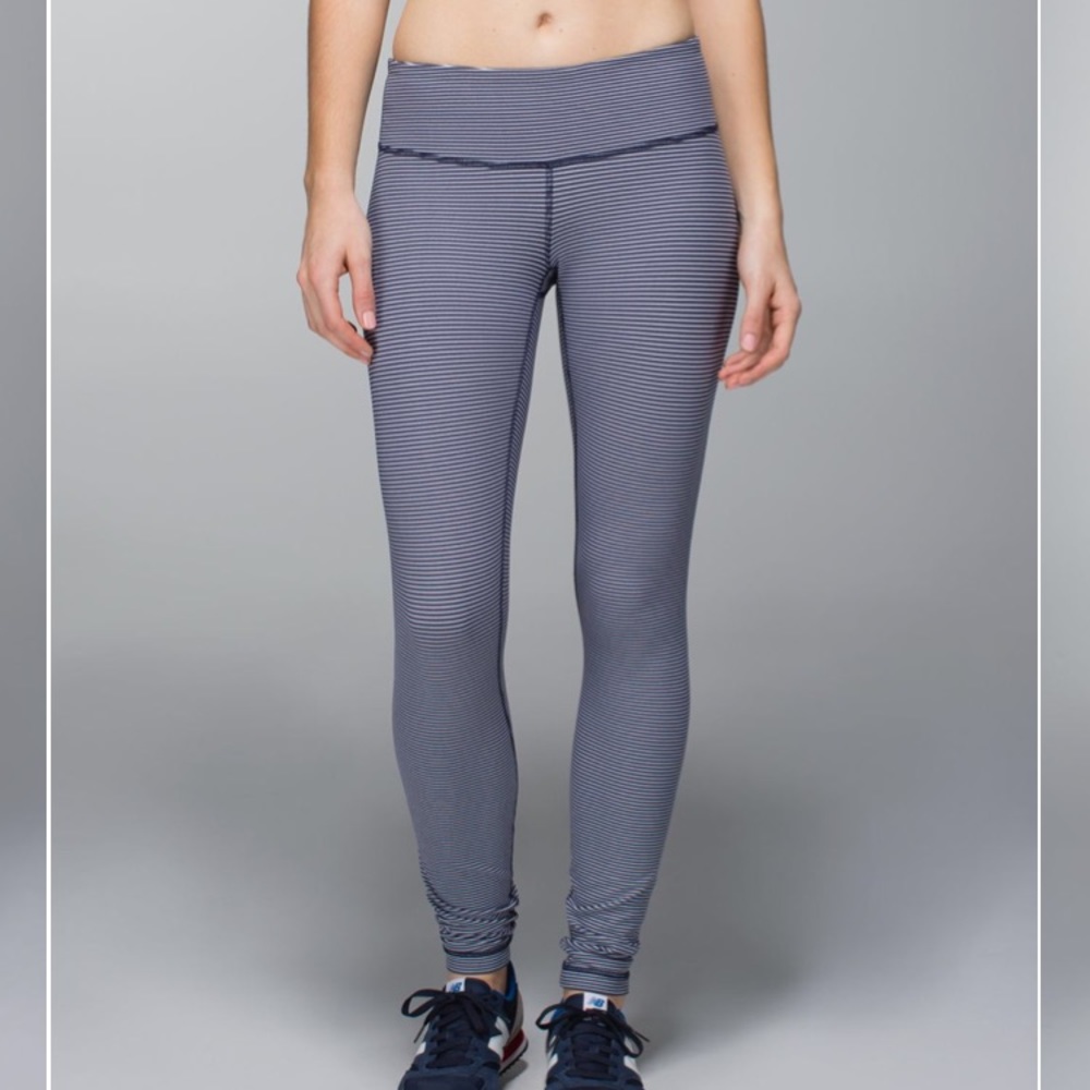 RARE Lululemon Wunder Under Blue White Stripe